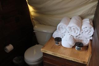 Elevated West Wagon Stay - Spacious Cozy and Charming - 1