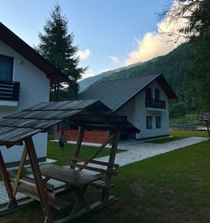 Cabanele Păstrăvăriei Parva - 1