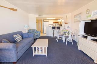Golden Mile Oceanview King Condo - Myrtle Beach - 8