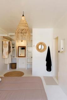 The hidden home - - 3