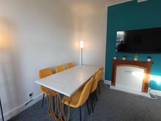 Open Mind Property - 4 Bedroom with 7 Double Beds - Fareham - 3