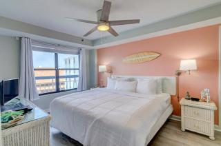 Escape To This Oceanview King Condo - Myrtle Beach - 1