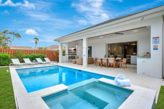 Set Sail - Stunning! Walk to the Beach, Heated Pool & Spa! - Naples - 8