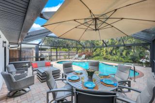 Paradise in the Sun - 1 Mile To The Beach! - Immaculate home with private pool - Naples - 8