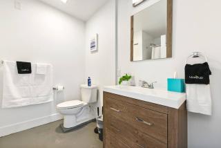 Stylish and Affordable Downtown Apt Near PNC Park - Pittsburgh - 2