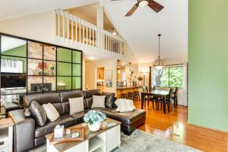 Boating, Pickleball and More Condo Near Lake Keowee - Salem - 8