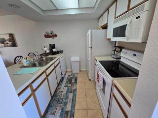 Swan's Getaway Lakeview Condo - Kimberling City - 8