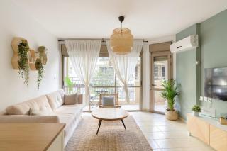 Lovely 1BR Apt Florentin Center-Elevator-Balcony - Tel Aviv - 0