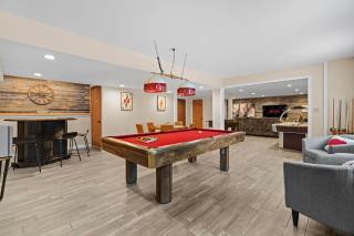 Spacious Game Room Seclusion Hot Tub and more - Long Pond - 9