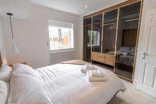 Luxury 2 Bed Apartment Edwalton - Nottingham - 4