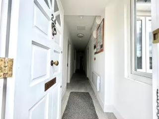 Douglas Rooms - - 1