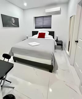 Cozy House 2 Rooms - Cute Private Room - Close to airport & Free parking - Miami - 0