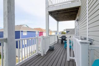Moms Merriment by Bryant Real Estate - Carolina Beach - 7