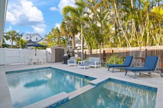 Mermaid Sunset! Available for Summer! Coastal beach home with pool 200 steps to beach! - Holmes Beach - 0