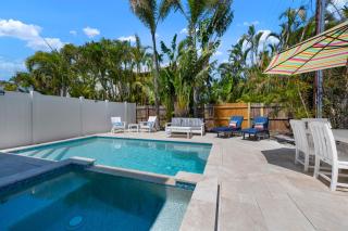 Mermaid Sunrise! Available for Summer! Coastal beach home with pool 200 steps to beach! - Anna Maria - 6