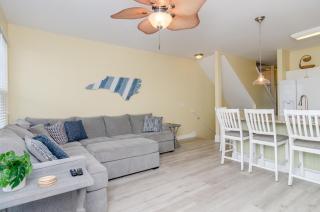 Sandy Bottom Retreat by Bryant Real Estate - Carolina Beach - 9
