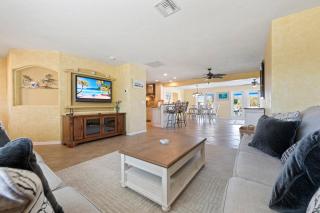 Whispering Palms! Private canal side dock and pool with spa! - Bradenton - 1