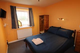 Blairmains Guest House - Kirk of Shotts - 2
