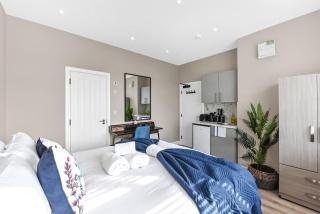 Studio Society - Stay, Cook, and Connect - Southend-on-Sea - 1