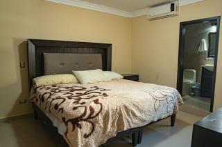 Casa con alberca en excelente ubicación, para grupos grandes de personas - Mazatlán - 1
