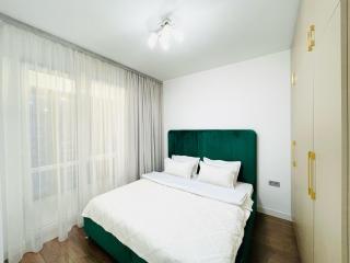 Business-class apartment, Двухкомнатная квартира с панорамным видом - Almaty - 0