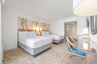 Top Floor Studio with Balcony & Views 3528 - Honolulu - 4