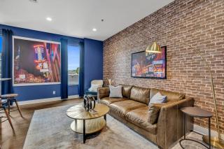 Broadway Blues at Lofts at Vandy West End - Nashville - 3