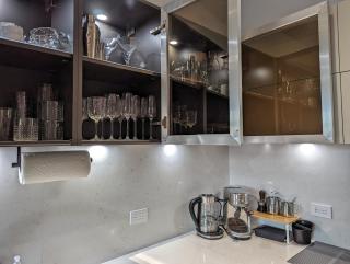 Sunny Oasis with WD I Central Air I Desk I Free Park - 6