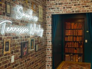 The Speakeasy Walk to Broadway Parking Pool - Nashville - 4