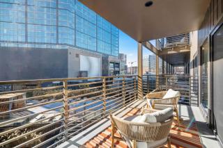 Honky Tonk Hideaway, Walk to Broadway, Pool, Gym and Parking - Nashville - 6