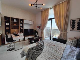 Modern Studio with free Netflix - Close to Metro - 0