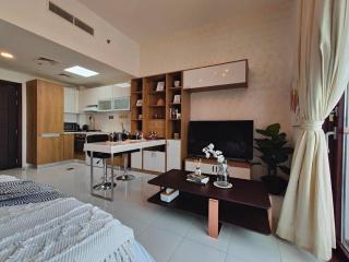 Modern Studio with free Netflix - Close to Metro - 4