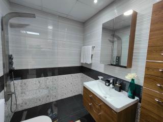 Modern Studio with free Netflix - Close to Metro - 1