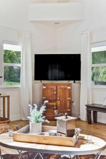 Charming 4BR Wine Country Getaway with Spa & Firepit - Kenwood - 4