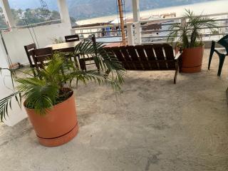 Casa con vista al lago y parqueo en la zona viva - San Pedro La Laguna - 9