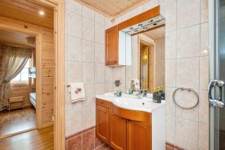 Seaside Cabin Tjeldøya with Views Car and Rental Deal - - 1