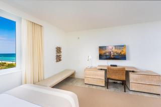 1 Hotel & Homes Private Luxury Suites - 2