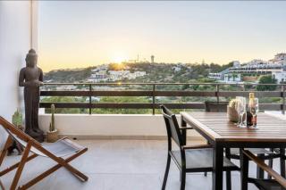 Sunny 3-Bedroom Apartment - 1