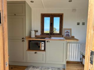 Fernlea Luxury Shepherds Hut & Hot Tub - Boosbeck - 6