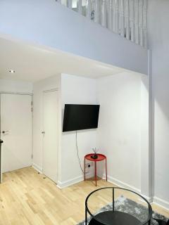 Stylish Mezzanine Birmingham City Centre - Birmingham - 8