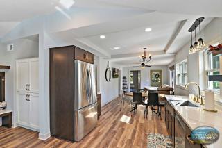Sage Street Bungalow- Beautifully renovated, historical home walking distance to downtown - Lake Geneva - 1
