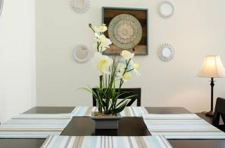 Charming 3 Bedroom Apartment with Pool Near San Diego Convention Center - San Diego - 3