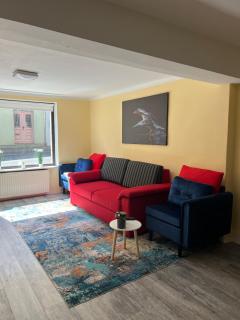 Yellow Home - 3