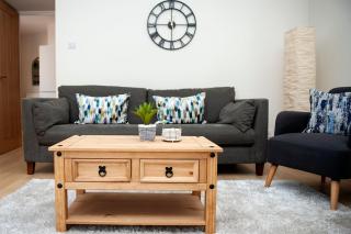 Fresh and spacious 3 bedroom home - Angus - 0