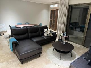 Cozy 3-Bedroom Apartment in Abdoun - 8