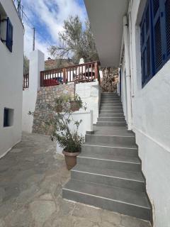 Scirocco Rooms - Loutro - 7