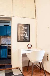 Spacious Old-School Condo in Maksimir - 2