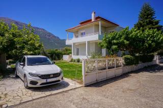 Makyneia Garden House - - 2