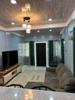 Beez Apartments 3 bedroom - - 2