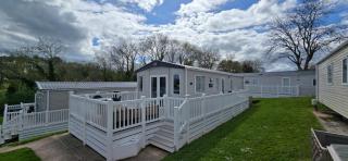Stunning 2 bed Luxury Caravan at Hoburne Devon Bay, with Hot Tub and sea view - 0